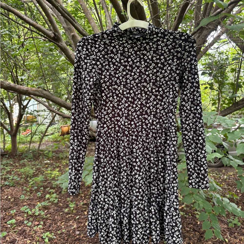 Lily Rose Black and White Floral Long Sleeve Dress